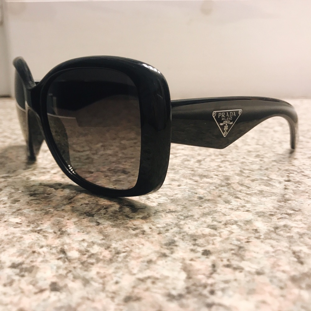 PRADA POLARIZED SUNGLASSES **like new**